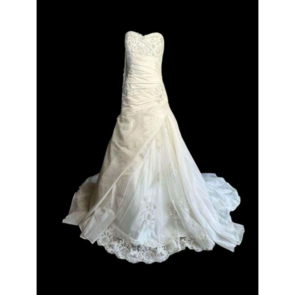 NWOT Forever Yours Wedding Gown sz 8